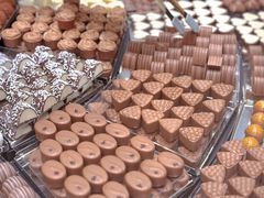 -Laderach 莱德拉(上海环贸iapm店)