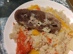 羊城抓饭-巴扎美食·新疆菜·西域歌舞表演餐厅(新疆大厦店)