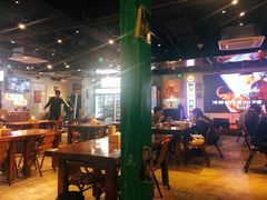 大堂-马路牙子地桌烤肉(工体店)