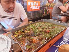 -何师烧烤Pro ·江湖川菜·小龙虾·精酿(太古里旗舰店)