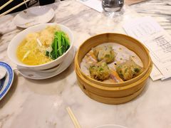 -香港百合居(LCM置汇旭辉广场店)