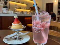-Café Monson
