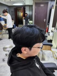 -藤野造型烫发染发