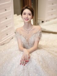 -不晚国际婚纱礼服