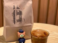 dirty-天井·丑面包搭咖啡
