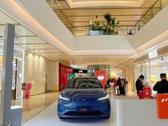 -王府井百货熙地港店