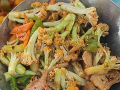-鹤乡东北菜(崮山路店)