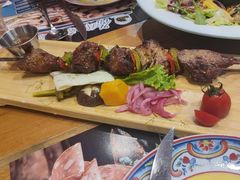 -米德维奇俄式西餐厅(西六道街店)