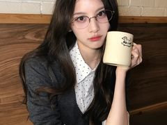 -美式眼镜·授权蔡司.依视路.尼康.豪雅.明月(人民广场店)