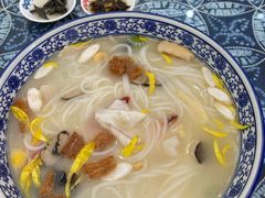 -桥香园过桥米线(国贸店)