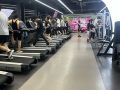 -超鹿运动(五四路恒力城店)