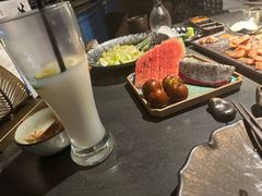 -铭牛烧肉·和牛海鲜自助(高新月牙湖店)