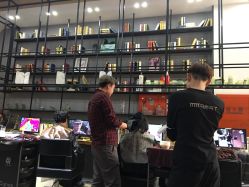 -马克男发时尚店