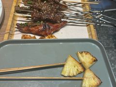 -街角等你.大连海鲜烧烤.经典铁板海鲜串(西安路店)