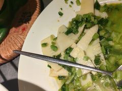 -吴越荣记苏州菜·松鼠桂鱼100%活鱼现做(斜塘老街店)