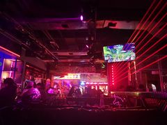 -UP嘻哈酒吧(粉巢店)
