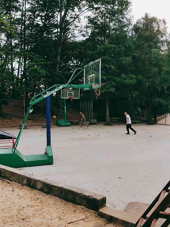 日月潭野炊山庄-"多加一个锅要150块,不是把锅带走哦,只.