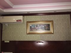 -维也纳酒店(罗湖口岸国贸东门店)