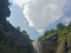 -燕子河大峡谷天坑仙境