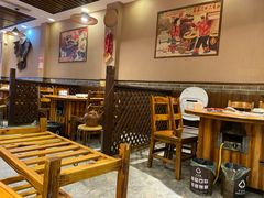 大堂-地锅公社·现炒地锅鸡·地锅鱼·夜宵(罗锦路店)