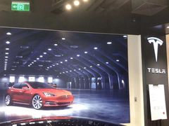 -TESLA 特斯拉(上海太古汇体验店)