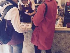 -沪上阿姨鲜果茶(华新大街店)