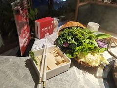 -野山舂·贵州现舂酸汤牛肉(民生路店)