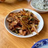 乡镇卡卡里的老馆子，11点就像吃酒一样，人均25吃饱