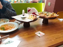-Dragon Pizza•圆脸龙披萨·牛排餐厅