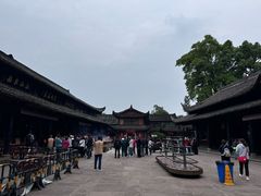 -峨眉山报国寺