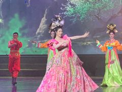 -金东尼人妖秀
