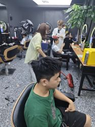 -藤野造型专业烫染接发