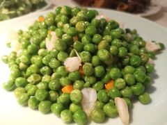豌豆炒虾仁-日丰园海肠水饺·老字号大连海鲜(和平广场店)