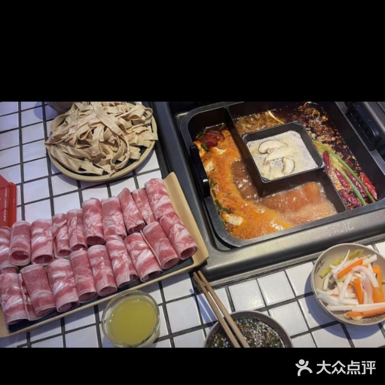 门店精选食材源自八百里蜀地,每一样都是当日鲜