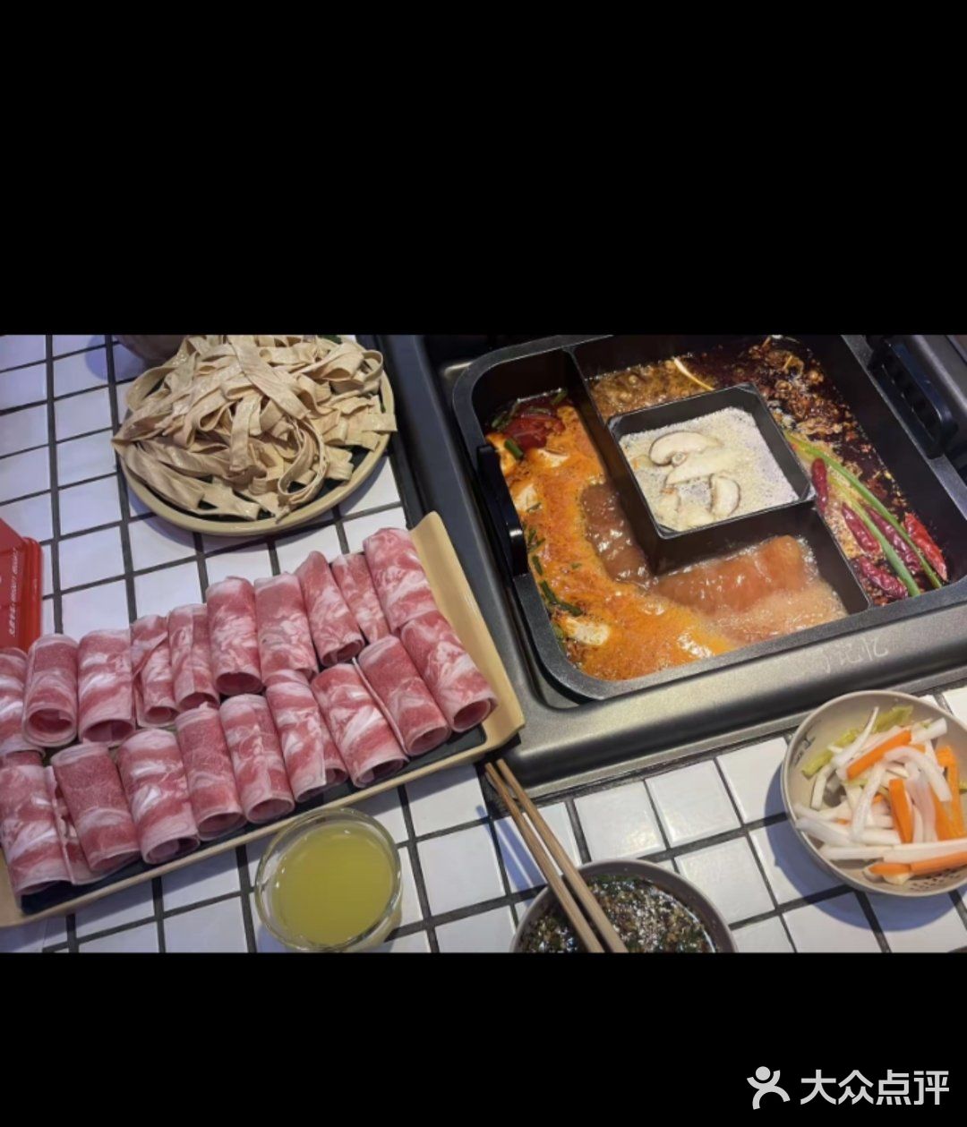 门店精选食材源自八百里蜀地，每一样都是当日鲜