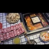 门店精选食材源自八百里蜀地，每一样都是当日鲜