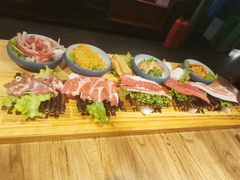 -明洞阿姨·韩式酱蟹烤肉·创意料理(三元桥店)