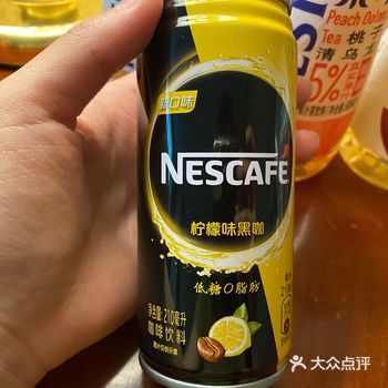 鲜食也很多 活动常有 买了两个三明治10块钱