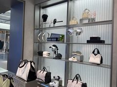 -迪桑特DESCENTE(青岛山东路万象城店)