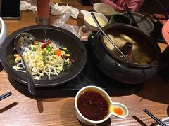 -云海肴·汽锅鸡·云南菜(天山百盛优客店)