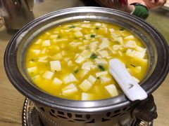 蟹粉豆腐-吴越荣记苏州菜·松鼠桂鱼100%活鱼现做(斜塘老街店)
