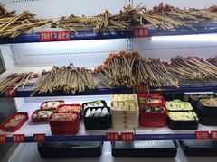 -两三事小郡肝串串香火锅(桂庙店)