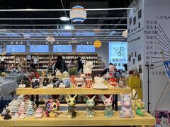 -郑在DIY·潮玩银饰绘画手作(中央大道旗舰店)