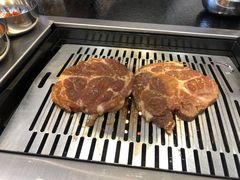 -臻牛烤肉