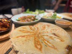-宽鲜锅贴家常菜(永旺东部购物中心香港中路店)