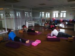 -爱尔乐美孕产瑜伽·普拉提