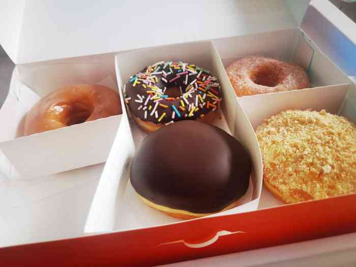 dunkin咖啡·甜甜圈(祥云小镇店)-"和姐妹来祥云小镇发呆 看到附近