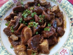 香菇炖牛腩-庞大滦州国际大酒店