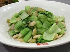 盐挤菜炒白扁豆-唔哩赞·崇明私藏菜(建国西路店)