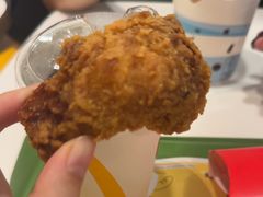 -麦当劳(上海虹桥站30B检票口楼上)